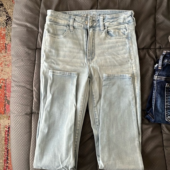 American Eagle next level stretch jeans. Size 6. Will bundle with other 2 - Picture 1 of 4